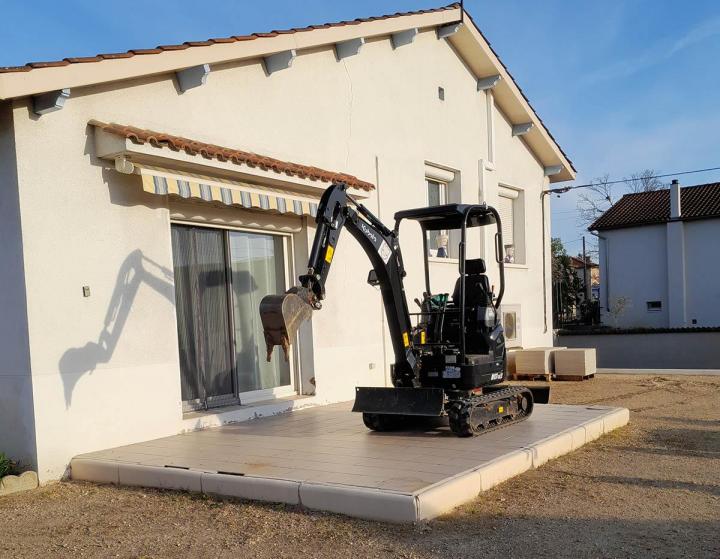 Location de matériel TP avec conducteur Mâcon